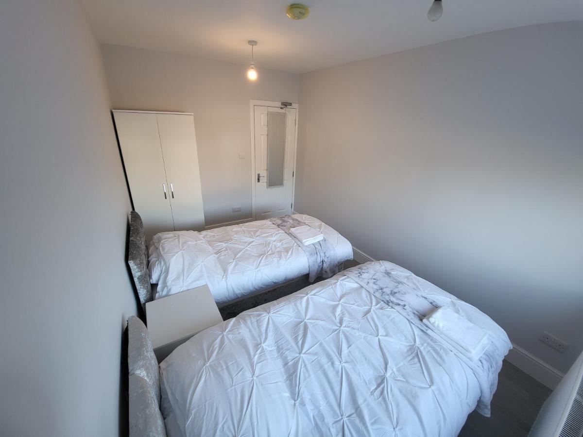 High Spec Large 6 Bedroom House! Kingston upon Thames (Greater London) Exterior foto