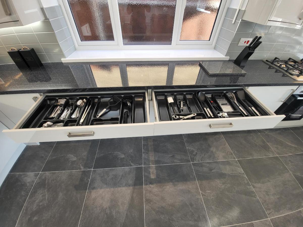 High Spec Large 6 Bedroom House! Kingston upon Thames (Greater London) Exterior foto